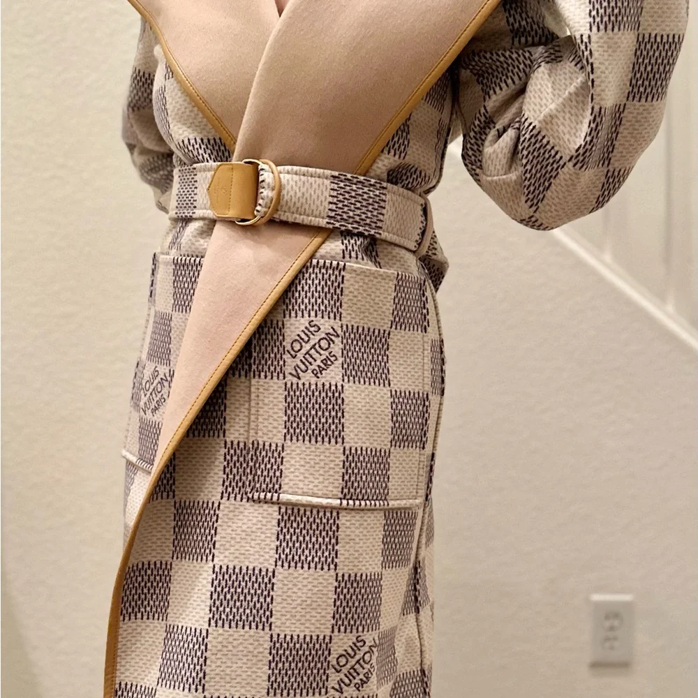Louis Vuitton Wrap Coat - Picture 5 of 6